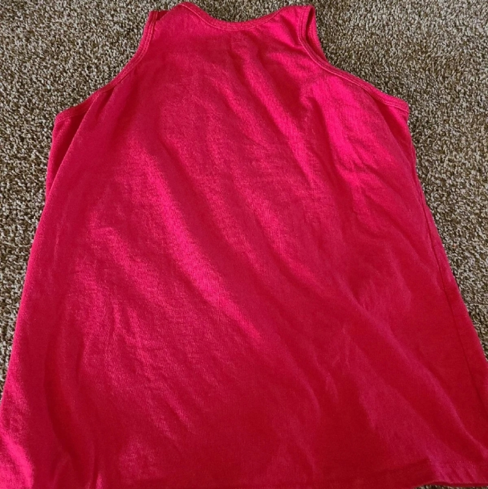 Volcom tank - Picture 2 of 3